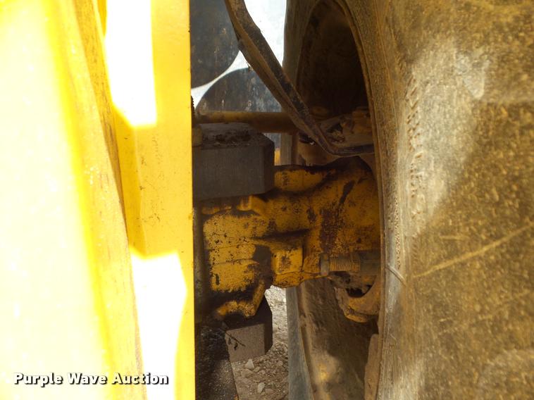 image for item DB3551 2007 Caterpillar TH215 telehandler