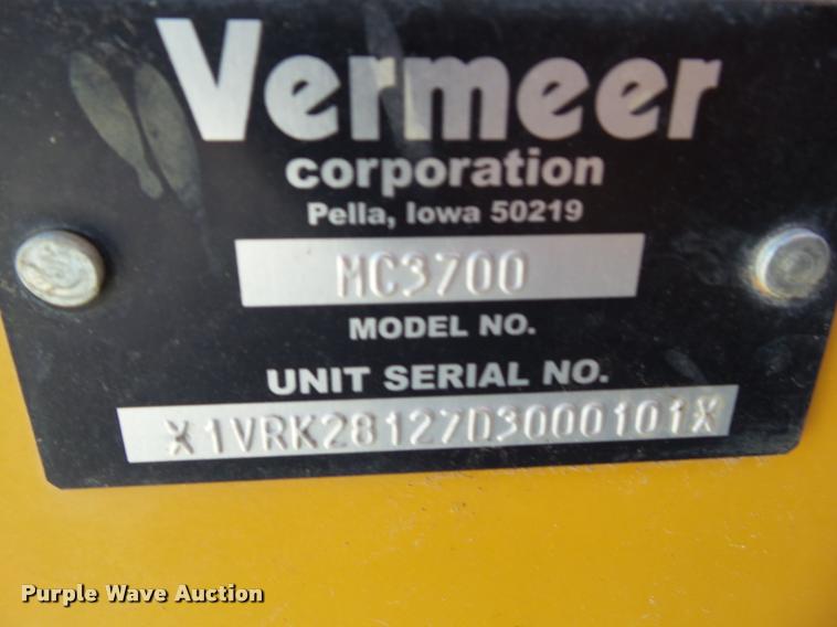 image for item G9552 2013 Vermeer MC3700 center pivot mower conditioner