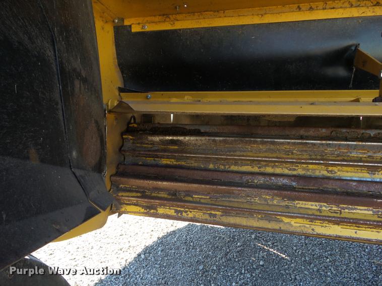 image for item G9552 2013 Vermeer MC3700 center pivot mower conditioner