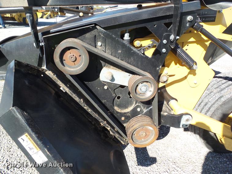 image for item G9552 2013 Vermeer MC3700 center pivot mower conditioner