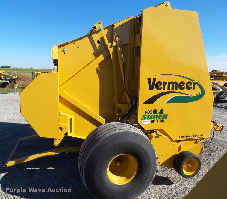 image for item G9553 2011 Vermeer 605 Super M Cornstalk Special round baler