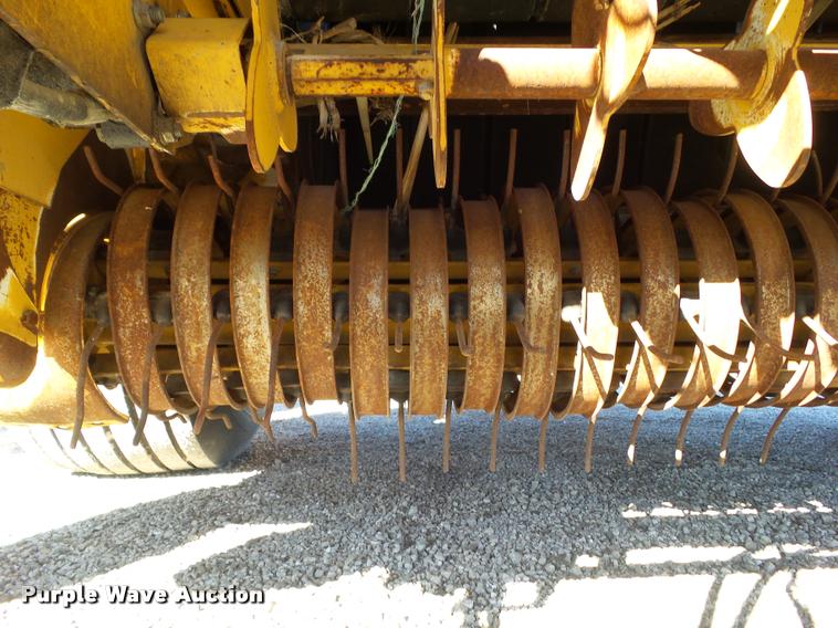 image for item G9553 2011 Vermeer 605 Super M Cornstalk Special round baler