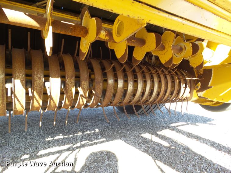 image for item G9553 2011 Vermeer 605 Super M Cornstalk Special round baler