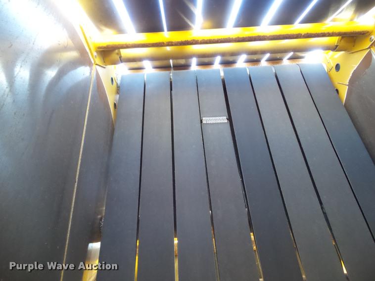 image for item G9553 2011 Vermeer 605 Super M Cornstalk Special round baler