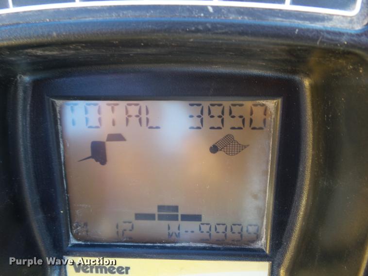 image for item G9553 2011 Vermeer 605 Super M Cornstalk Special round baler