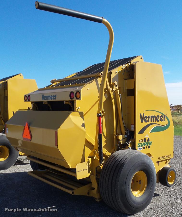 image for item G9554 2014 Vermeer 605 Super M Cornstalk Special round baler