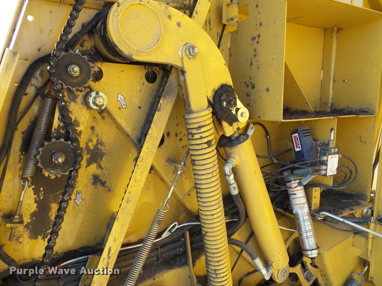 image for item G9554 2014 Vermeer 605 Super M Cornstalk Special round baler