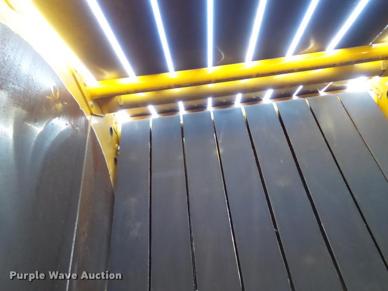 image for item G9554 2014 Vermeer 605 Super M Cornstalk Special round baler