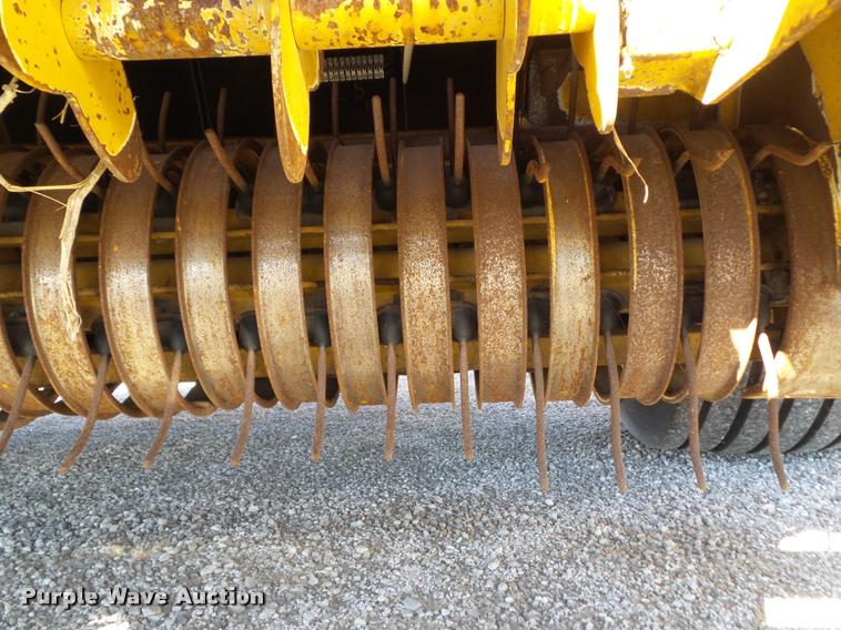 image for item G9554 2014 Vermeer 605 Super M Cornstalk Special round baler