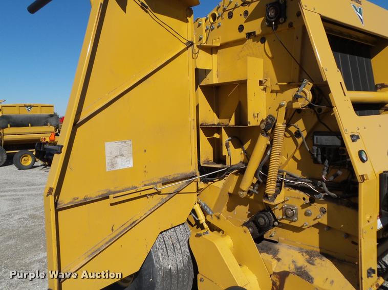 image for item G9554 2014 Vermeer 605 Super M Cornstalk Special round baler