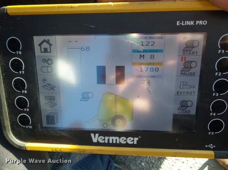 image for item G9554 2014 Vermeer 605 Super M Cornstalk Special round baler