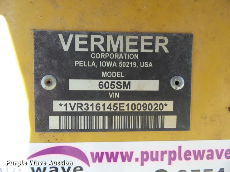 image for item G9554 2014 Vermeer 605 Super M Cornstalk Special round baler