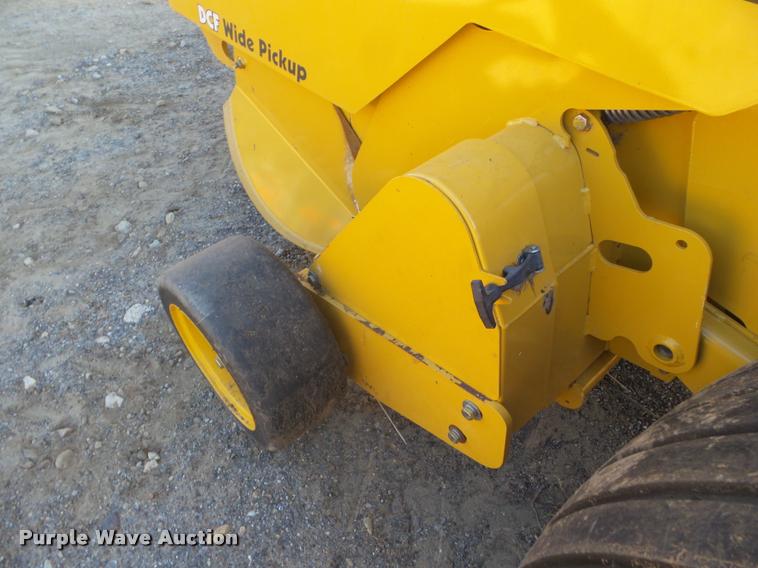 image for item G9556 2014 Vermeer 604 Super M round baler