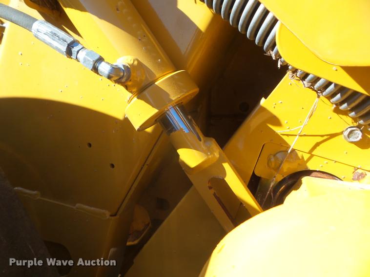 image for item G9556 2014 Vermeer 604 Super M round baler