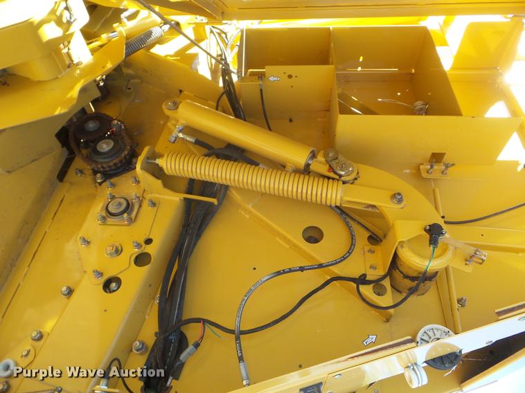 image for item G9556 2014 Vermeer 604 Super M round baler