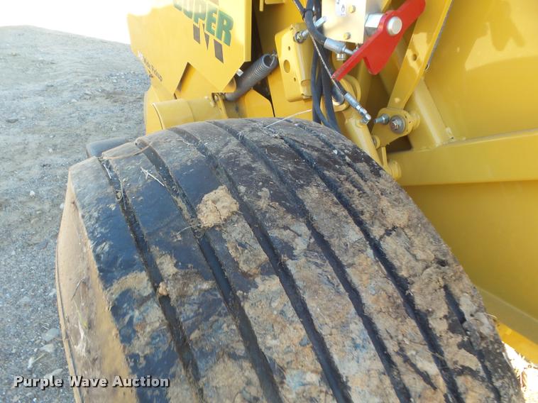 image for item G9556 2014 Vermeer 604 Super M round baler