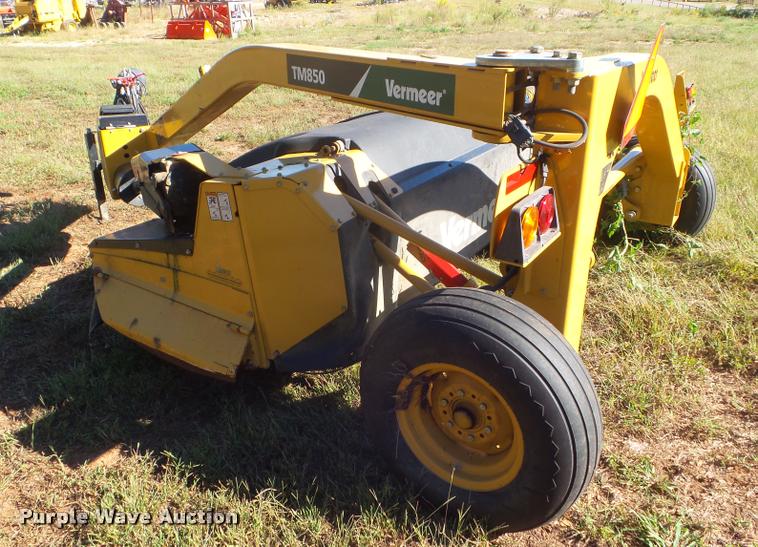 image for item G9557 2014 Vermeer TM850 disc mower