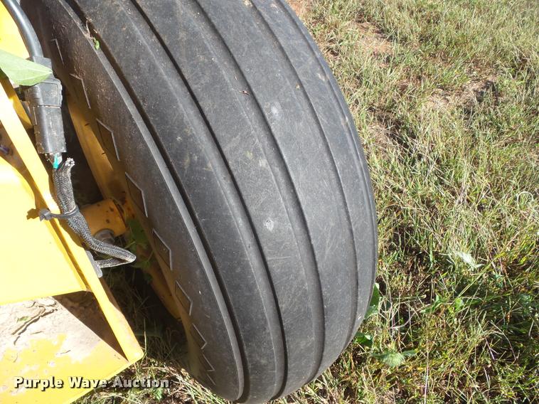 image for item G9557 2014 Vermeer TM850 disc mower