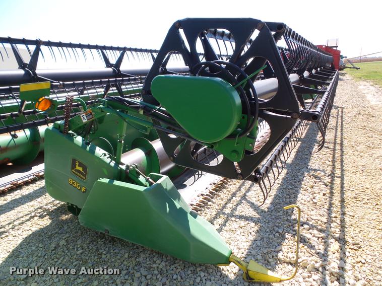 image for item J4757 2001 John Deere 930F flex head