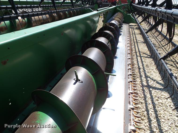 image for item J4757 2001 John Deere 930F flex head