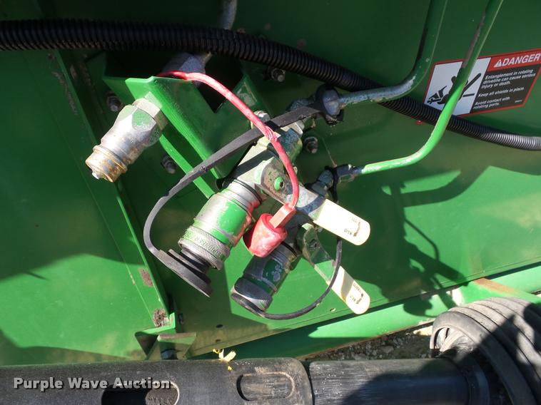 image for item J4757 2001 John Deere 930F flex head