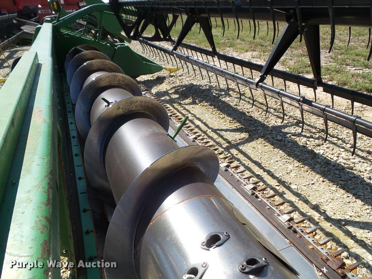 image for item J4757 2001 John Deere 930F flex head