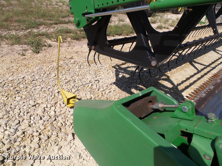 image for item J4757 2001 John Deere 930F flex head