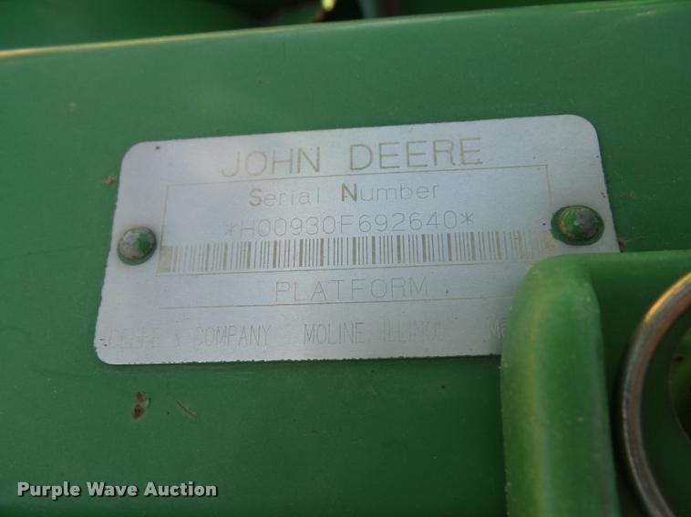 image for item J4757 2001 John Deere 930F flex head