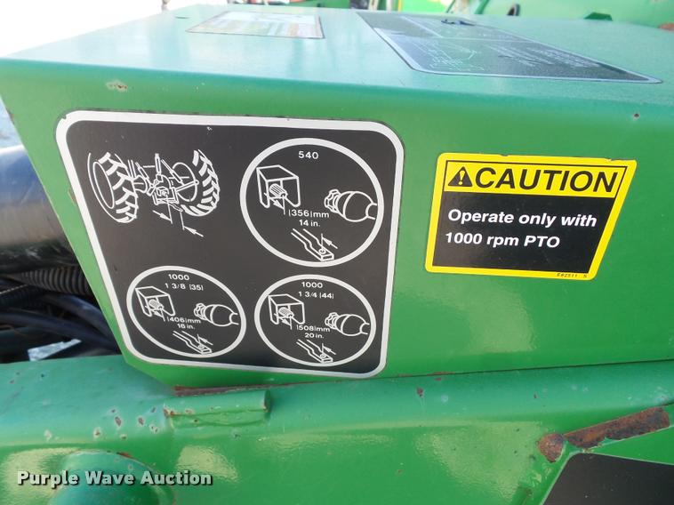 image for item J4759 2009 John Deere 568  Mega Wide Plus round baler