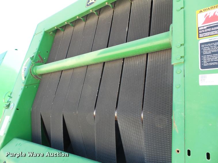 image for item J4759 2009 John Deere 568  Mega Wide Plus round baler