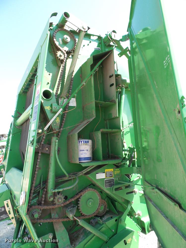 image for item J4759 2009 John Deere 568  Mega Wide Plus round baler