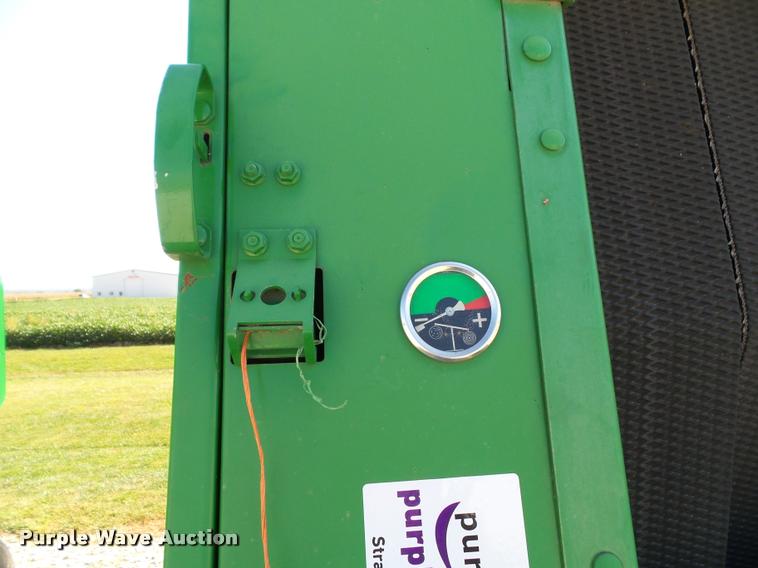 image for item J4759 2009 John Deere 568  Mega Wide Plus round baler