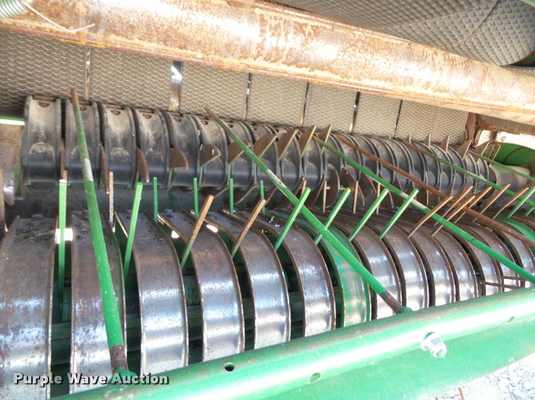 image for item J4759 2009 John Deere 568  Mega Wide Plus round baler