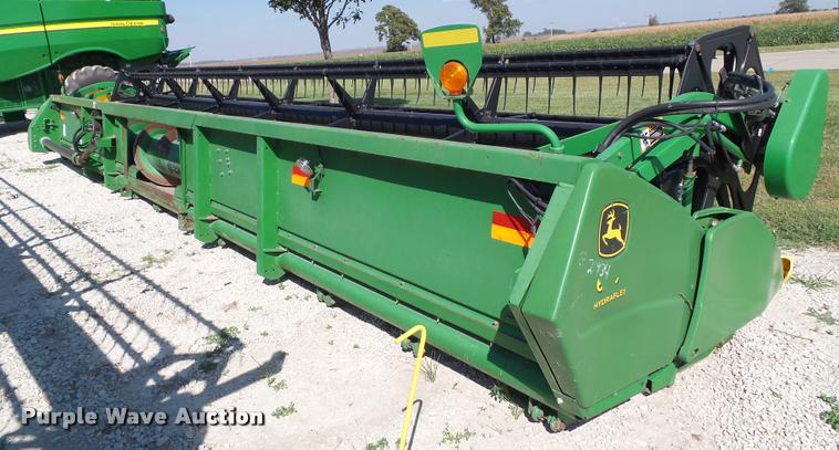 image for item J4763 2004 John Deere 630F Hydra flex head