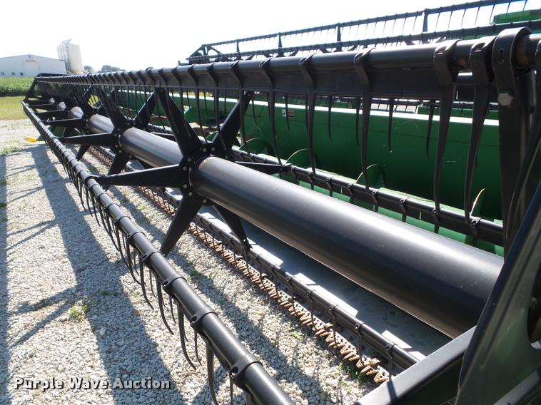 image for item J4763 2004 John Deere 630F Hydra flex head