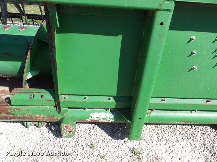 image for item J4763 2004 John Deere 630F Hydra flex head