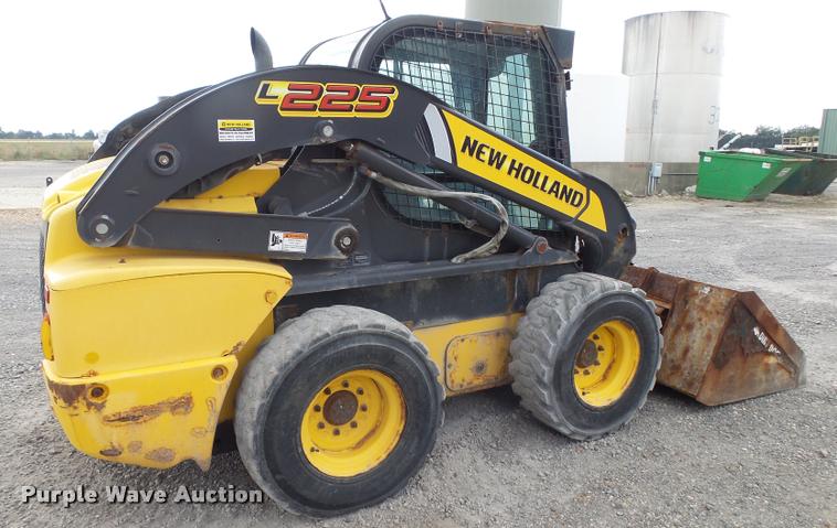 image for item K1094 2011 New Holland L225 skid steer