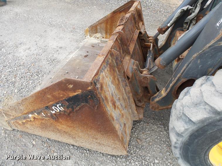 image for item K1094 2011 New Holland L225 skid steer
