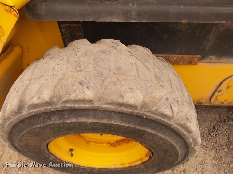 image for item K1094 2011 New Holland L225 skid steer