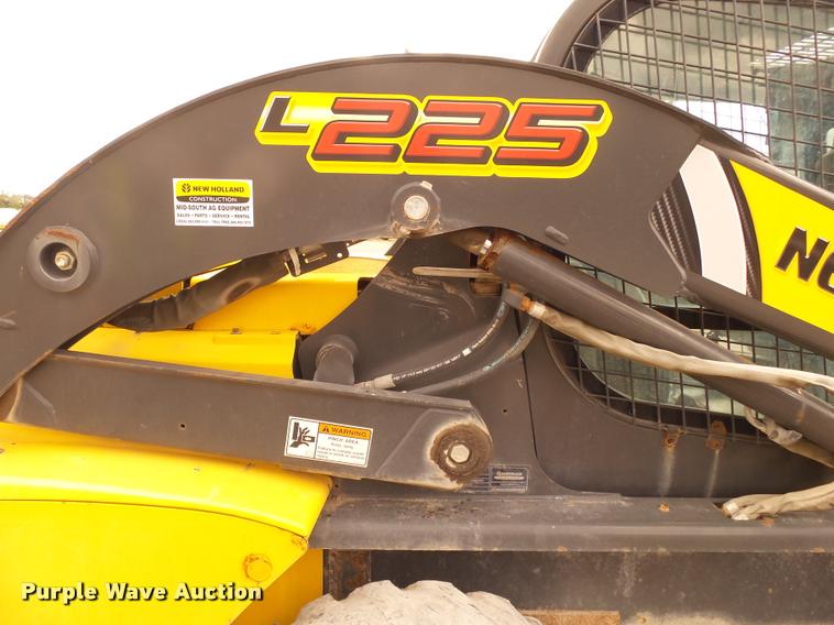 image for item K1094 2011 New Holland L225 skid steer
