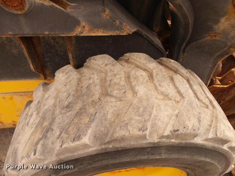 image for item K1094 2011 New Holland L225 skid steer