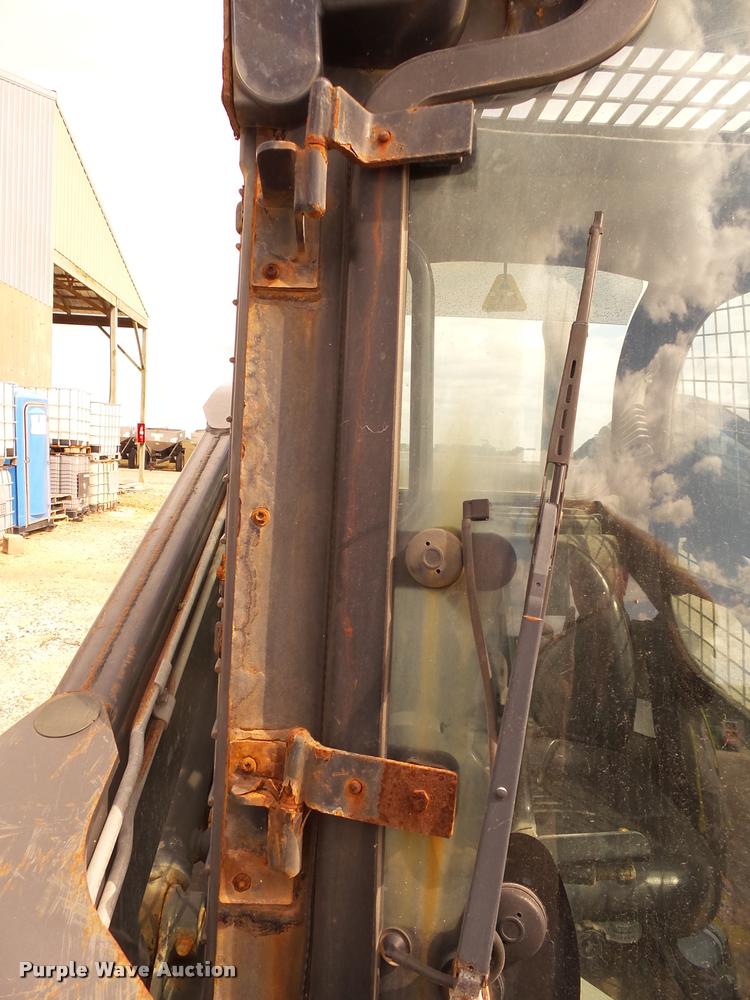 image for item K1094 2011 New Holland L225 skid steer