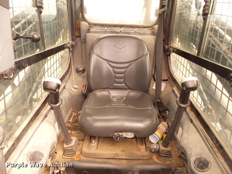 image for item K1094 2011 New Holland L225 skid steer