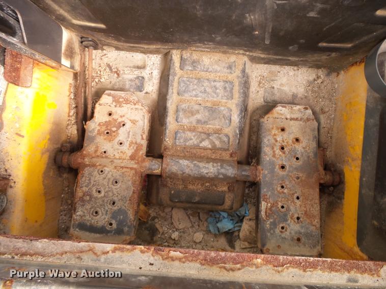 image for item K1094 2011 New Holland L225 skid steer