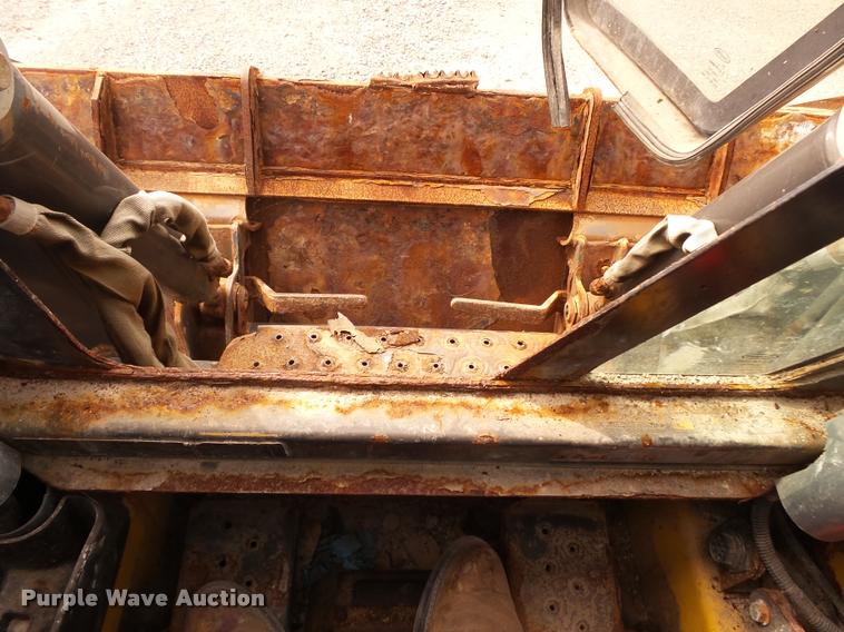 image for item K1094 2011 New Holland L225 skid steer