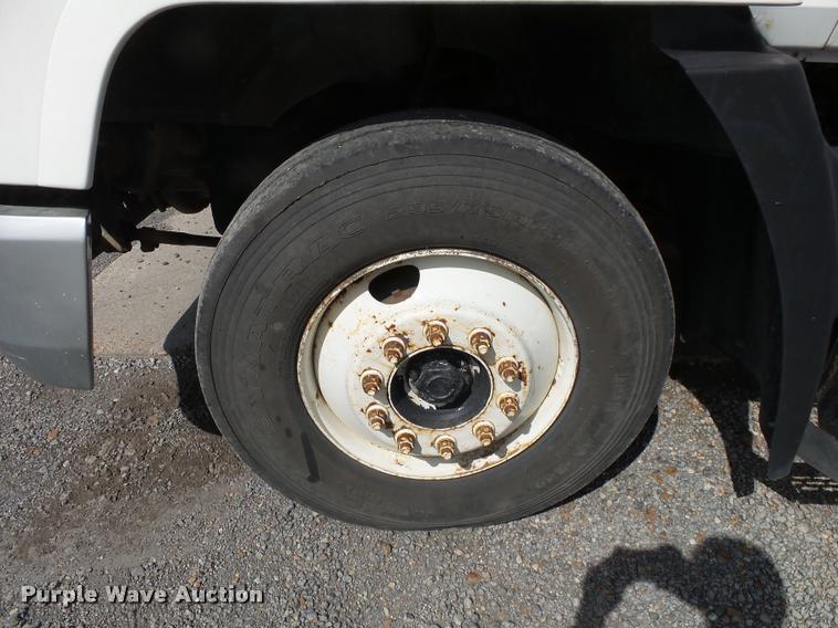 image for item K1095 2000 Mack CH613 tender truck