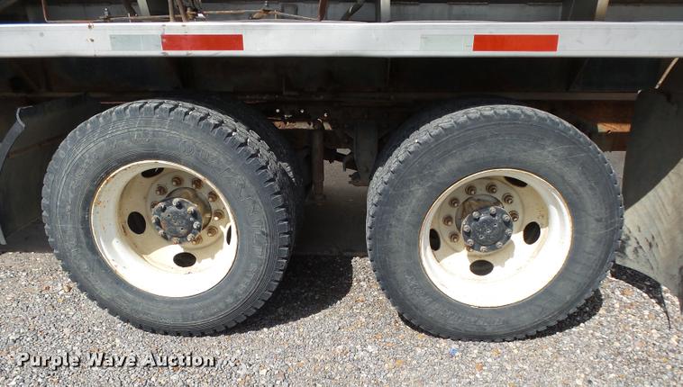 image for item K1095 2000 Mack CH613 tender truck