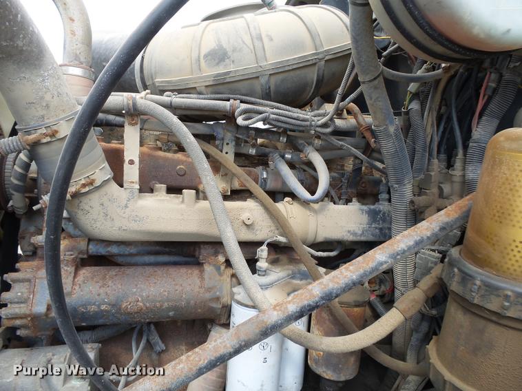 image for item K1095 2000 Mack CH613 tender truck