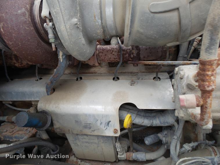 image for item K1095 2000 Mack CH613 tender truck