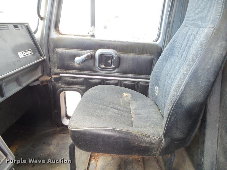 image for item K1095 2000 Mack CH613 tender truck